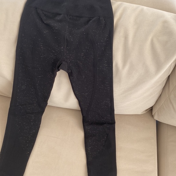 High Waited LuluLemon Leggings - Picture 8 of 8